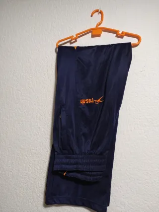 Chándal naranja y azul equipo fútbol