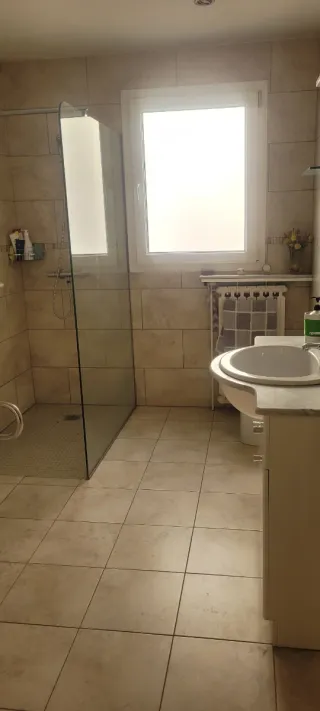 Casa, 2 pisos, garage, jardin.