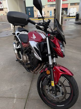 Honda CB500F 2018 Roja con Baúl