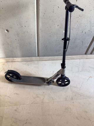 Patinete infantil con freno