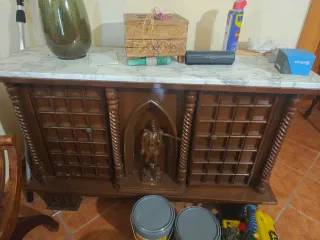Aparador antiguo madera maciza mármol