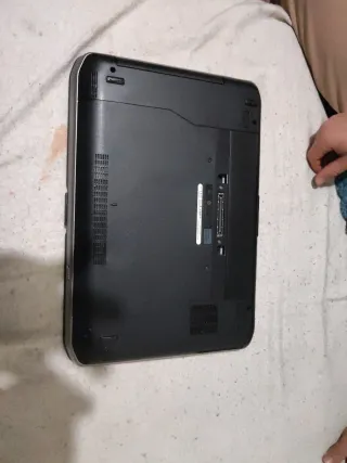 Portátil Dell Gris y Negro