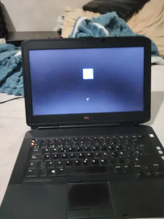 Portátil Dell Gris y Negro