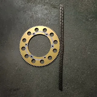 Cadena y corona para kart.