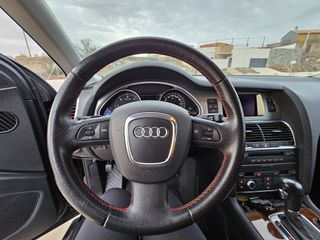 Audi Q7  V6 3.0 TDI