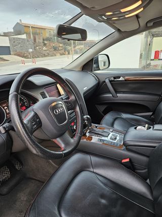 Audi Q7  V6 3.0 TDI
