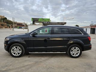 Audi Q7  V6 3.0 TDI