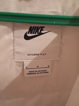 Chaqueta Nike Storm-FIT Windrunner Talla L