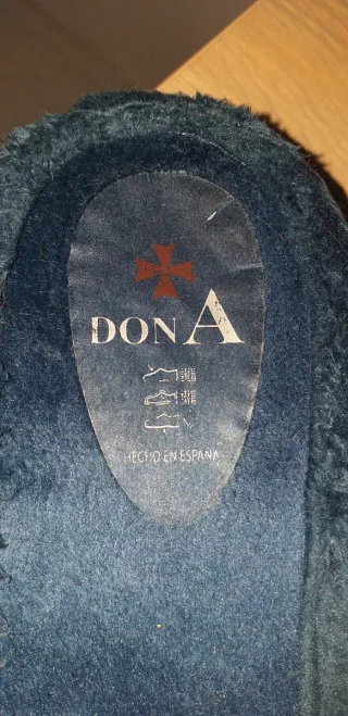 Zapatillas de casa con corazones