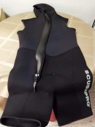 Traje De Neopreno SCUBAPRO Con Vapucha