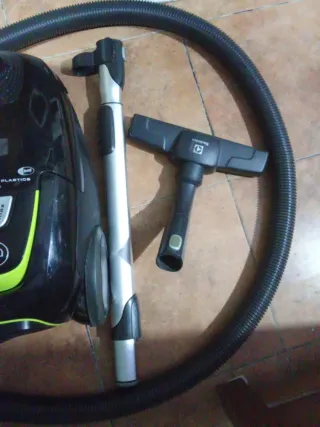 Aspiradora Electrolux Ultrasilencer Zen Green