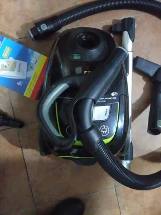 Aspiradora Electrolux Ultrasilencer Zen Green