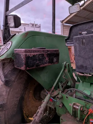 Tractor John Deere 2850