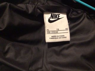Abrigo Nike Negro Largo