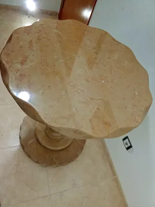 Mesa de salón de mármol beige