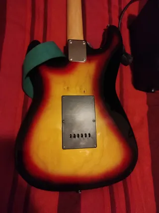 Guitarra Eléctrica + Amplificador pack  inicio