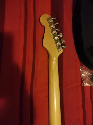 Guitarra Eléctrica + Amplificador pack  inicio