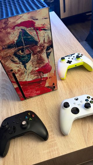 Xbox Series X + 3 Mandos