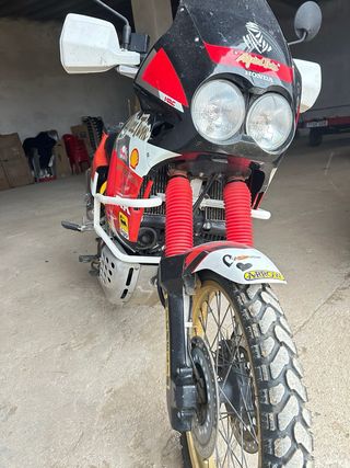 Honda Africa Twin 750 RD04