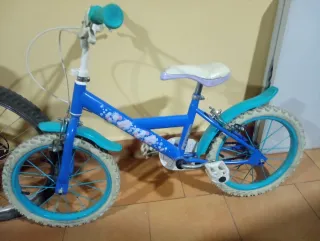 Bicicleta infantil azul