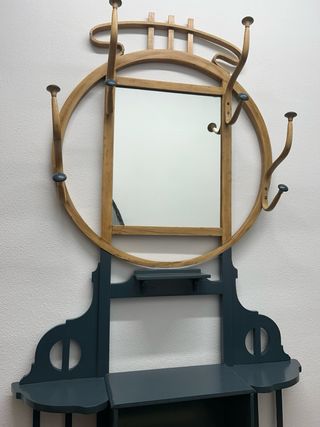 Mueble recibidor con espejo reciclado