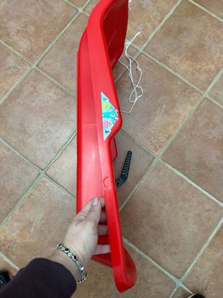 Trineo de Nieve Rojo