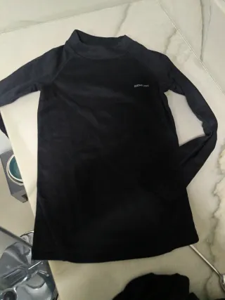 Lote de 3 CamisetaS térmica sky negra 8 años