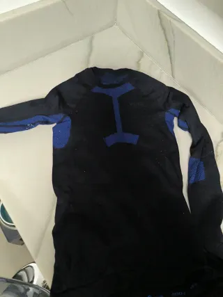 Lote de 3 CamisetaS térmica sky negra 8 años