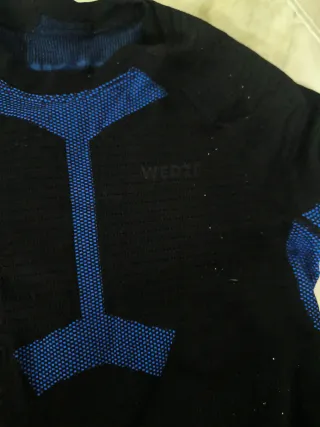 Lote de 3 CamisetaS térmica sky negra 8 años