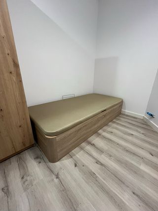 Canapé abatible beige y marrón