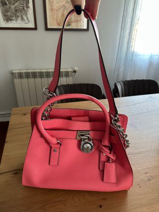 Bolso Michael Kors Rosa con cadena