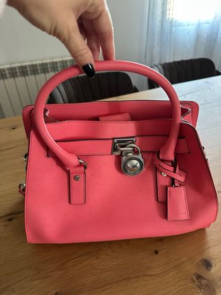 Bolso Michael Kors Rosa con cadena