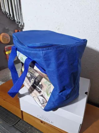 Nevera azul con diseño vintage