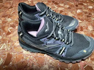 Zapatillas Joma Trail Montaña Gris/Morado