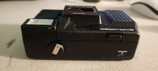 Macchina fotografica Explorer 35mm con flash