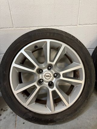 Llantas Originales Opel 17" (5x110) + Goodyear F1