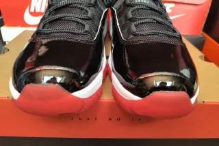 Jordan 11 Nero Rosso Taglia 41