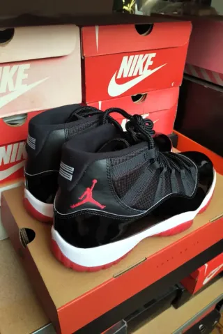 Jordan 11 Nero Rosso Taglia 41