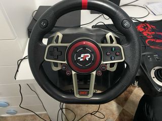 Volante Thrustmaster PS4 con Palanca de Cambios