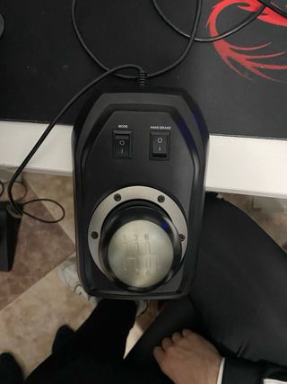 Volante Thrustmaster PS4 con Palanca de Cambios