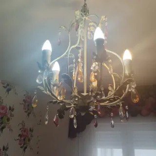 Lámpara con cristales