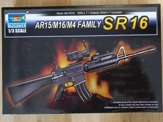 Maqueta Trumpeter SR16 1/3 AR15/M16/M4