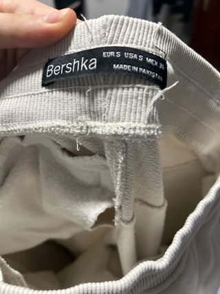 Pantalones cargo Bershka beige