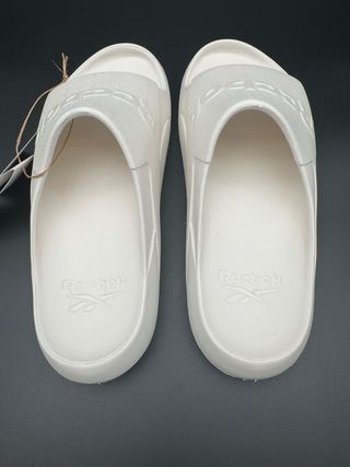 Reebok Chanclas Clean Slide, talla 43