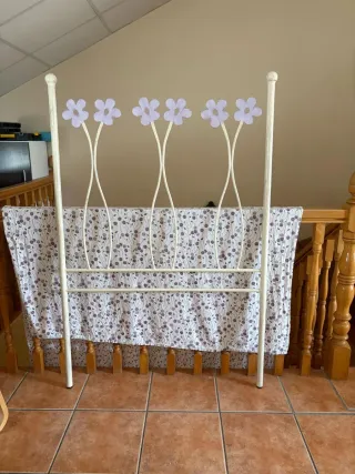 Conjunto mesita noche, escritorio y cabecero forja