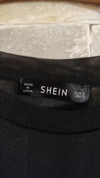 Camiseta SHEIN Malla Transparente