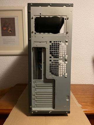 Caja de PC Torre Gris