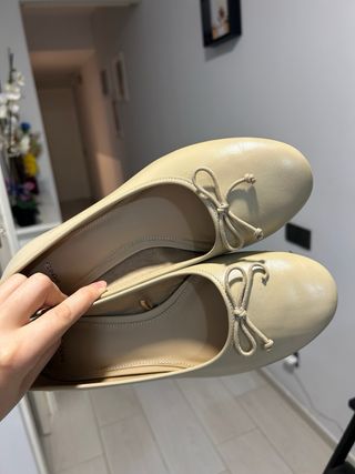 Sandalias Mango tacón bajo beige