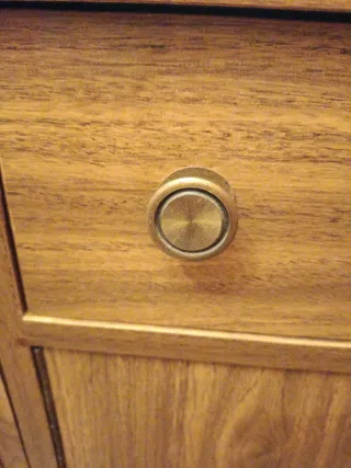 Cómoda y 2 mesitas de noche de madera