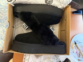 Botas UGG negras mujer talla 39 (SON un 38)